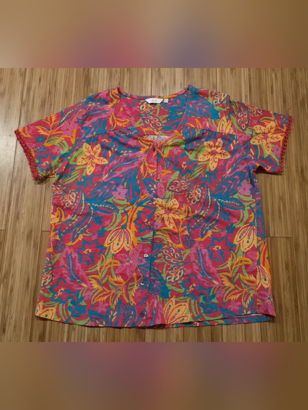 Isle Casual Short-Sleeve Floral Button-Down Shirt